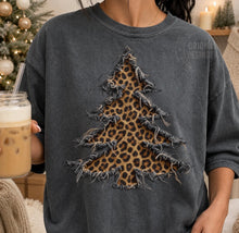 Load image into Gallery viewer, Cheetah Christmas Tree Faux Appliqué TRANSFER ET OCT 26