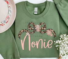 Load image into Gallery viewer, Leopard Bow Floral Name TRANSFER BIA JAN