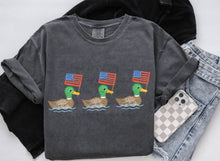 Load image into Gallery viewer, Flag Ducks Swimming Trio TRANSFER ET APR 26