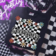 Load image into Gallery viewer, Checkered Daisy Title (DROPDOWN) TRANSFER ECHT