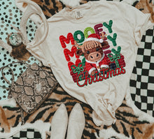 Load image into Gallery viewer, Mooey Christmas Faux Yarn Highland Cow And Presents TRANSFER SCG NOV 25