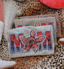 Load image into Gallery viewer, Demo Mom With SLEEVE OPTION DROPDOWN TRANSFER KAI JAN 26