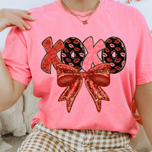 Load image into Gallery viewer, XOXO Lips Floral And Red Bow With Gold Glitter Accent TRANSFER SDD DEC 25