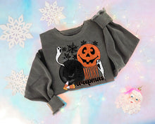 Load image into Gallery viewer, Merry Creepmas Pumpkin & Black Bats/Web Ornaments With Snowflakes & Ghosts TRANSFER SCG SEP 26