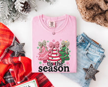 Load image into Gallery viewer, Tis The Season Tree Trio Faux Yarn TRANSFER ET NOV 25