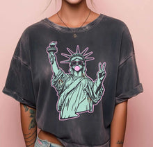 Load image into Gallery viewer, Statue Of Liberty Bubble Gum TRANSFER
