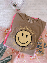 Load image into Gallery viewer, Jesus Loves You Happy Color Dropdown TRANSFER OHDD APR 25
