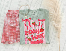 Load image into Gallery viewer, Berry Sweet Mom Names Stripes DROPDOWN TRANSFER KAI APR 26
