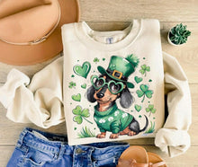 Load image into Gallery viewer, St Patricks Day Dachshund Clovers TRANSFER ET FEB 26

