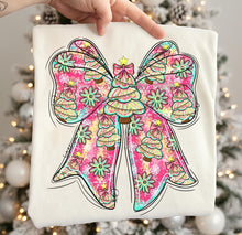 Load image into Gallery viewer, Pink Mint Christmas Tree Bow TRANSFER ET OCT 25
