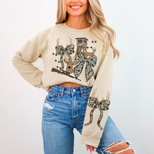 Load image into Gallery viewer, Hunting Girly With Pocket DROPDOWN TRANSFER SDD SEPT
