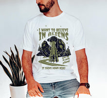 Load image into Gallery viewer, I Want To Believe In Aliens Green TRANSFER
