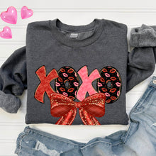 Load image into Gallery viewer, XOXO Lips Floral And Red Bow With Gold Glitter Accent TRANSFER SDD DEC 25
