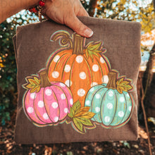 Load image into Gallery viewer, Polka Dot Pumpkin Trio With Leaves Faux Gold Glitter Outline TRANSFER UAC AUG 26
