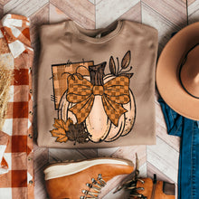 Load image into Gallery viewer, Pumpkin Patch Doodle TRANSFER SDD JULY
